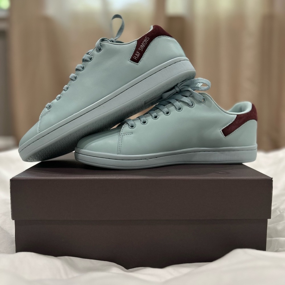 Raf Simons Men’s Orion Runner Low-Top Sneakers Light Blue Size 8 US / EU 41